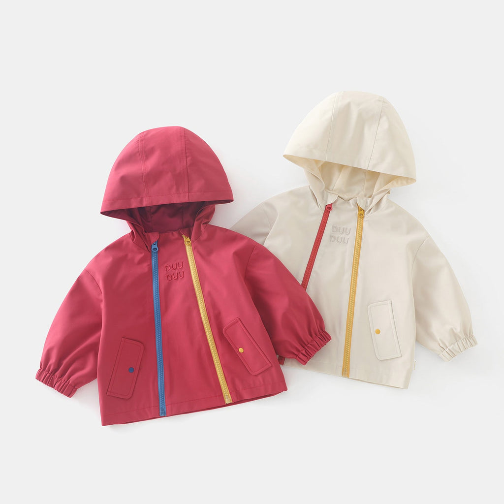 Trendige Windjacke mit Kapuze für Kinder
