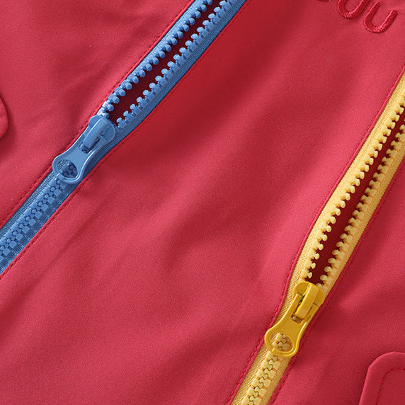 Trendige Windjacke mit Kapuze für Kinder