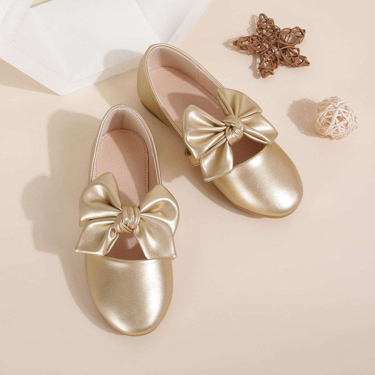 Girls White Bow Princess Shoes Soft Sole Performance Flats Kids Dress Shoes