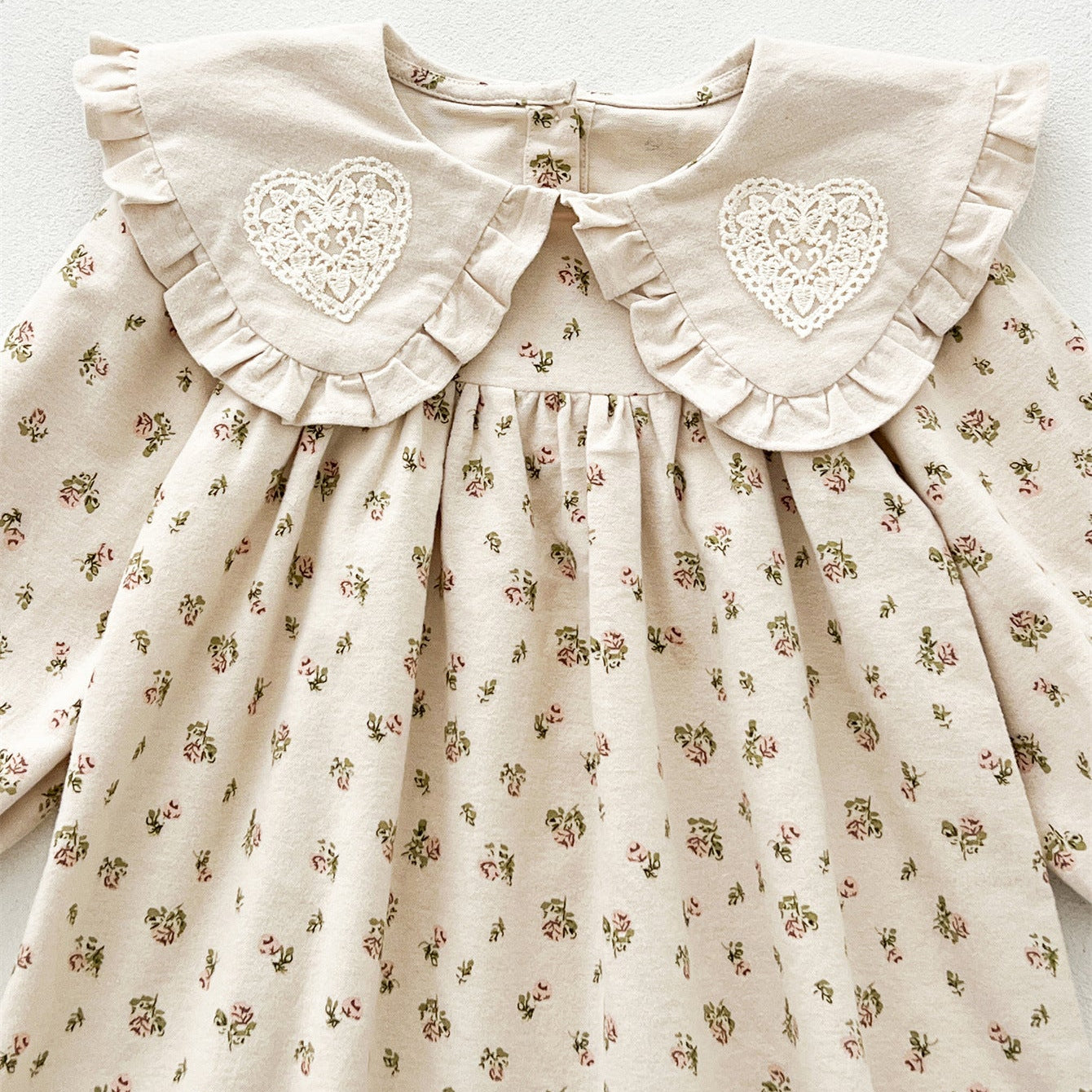 Girls’ 100% Cotton Floral Long Sleeve Dress with Lace Heart Collar