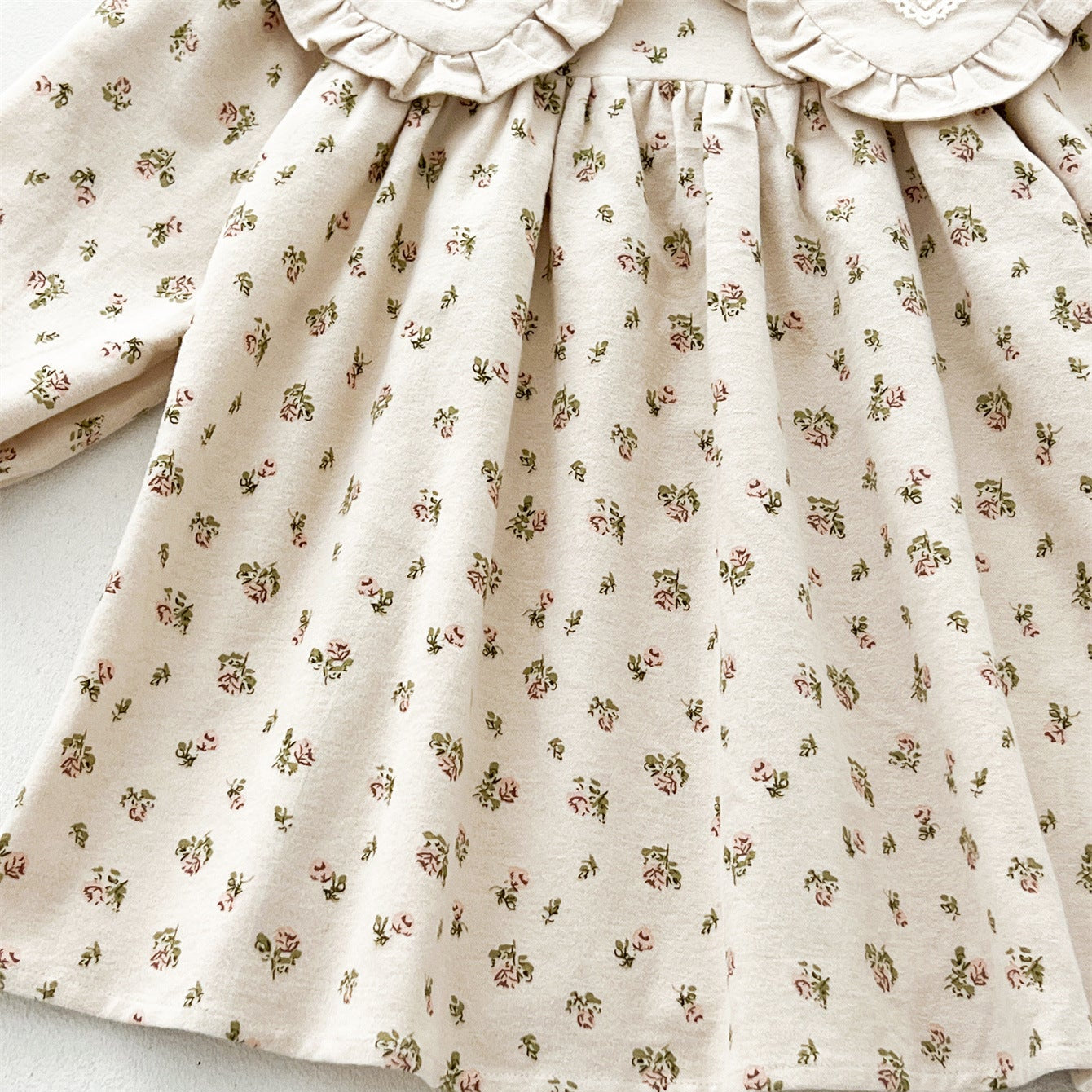 Girls’ 100% Cotton Floral Long Sleeve Dress with Lace Heart Collar