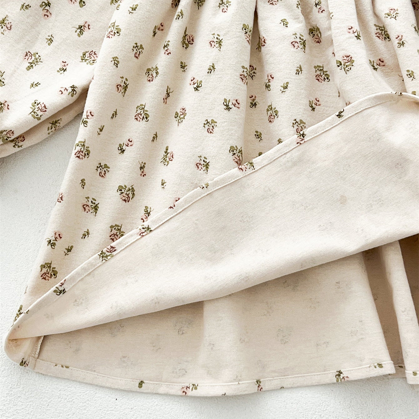 Girls’ 100% Cotton Floral Long Sleeve Dress with Lace Heart Collar